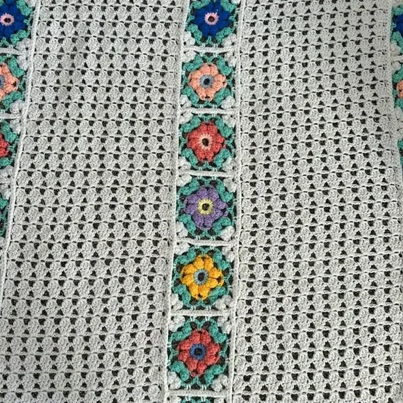 Vintage Hand Crocheted Granny Floral Cottagecore Boho Throw Blanket Afghan - Picture 5 of 11